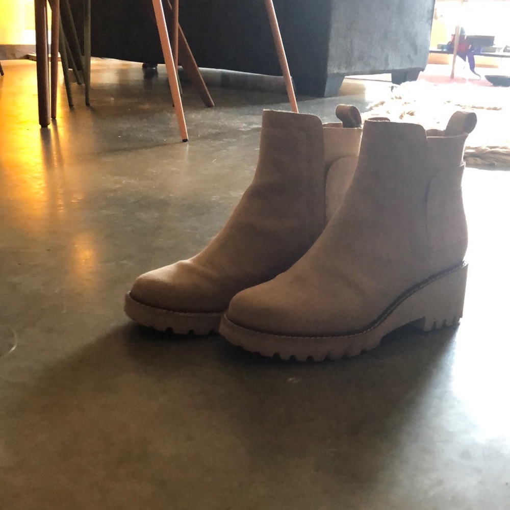 Dolce vita Huey boot only worn a handful of times
